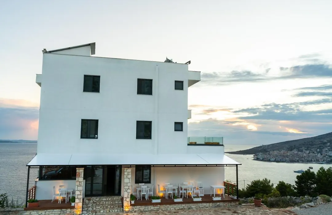 Hilltop Heaven Hotel-1